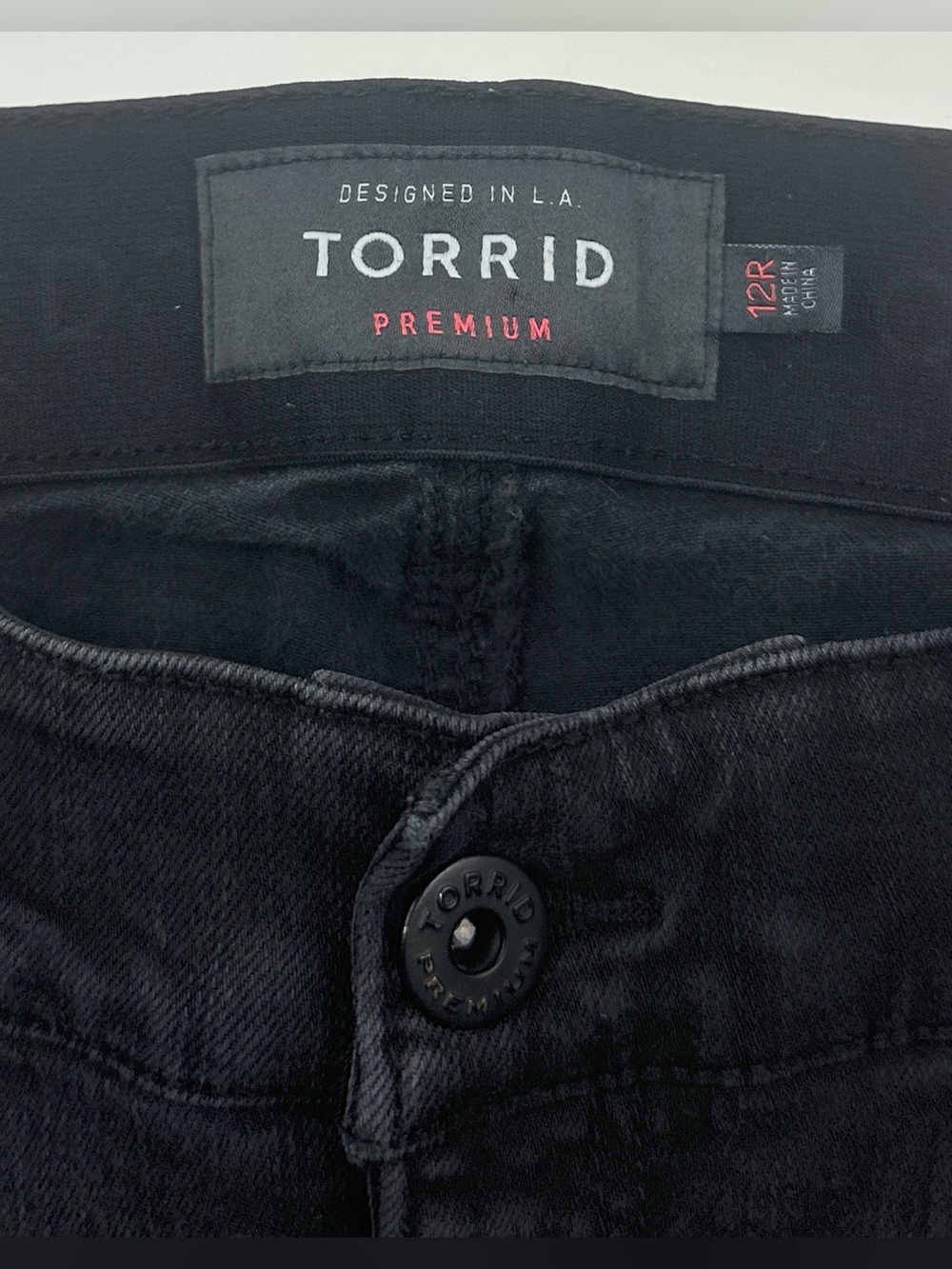 Torrid Premium Bombshell Skinny Stretch Womens 12R 32x28 Black Jeans 11311603 - Picture 3 of 12